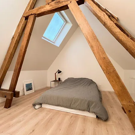 Longere De Charme Au Cessieres-Suzy